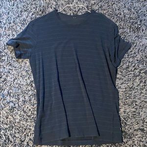 Medium lulu t shirt